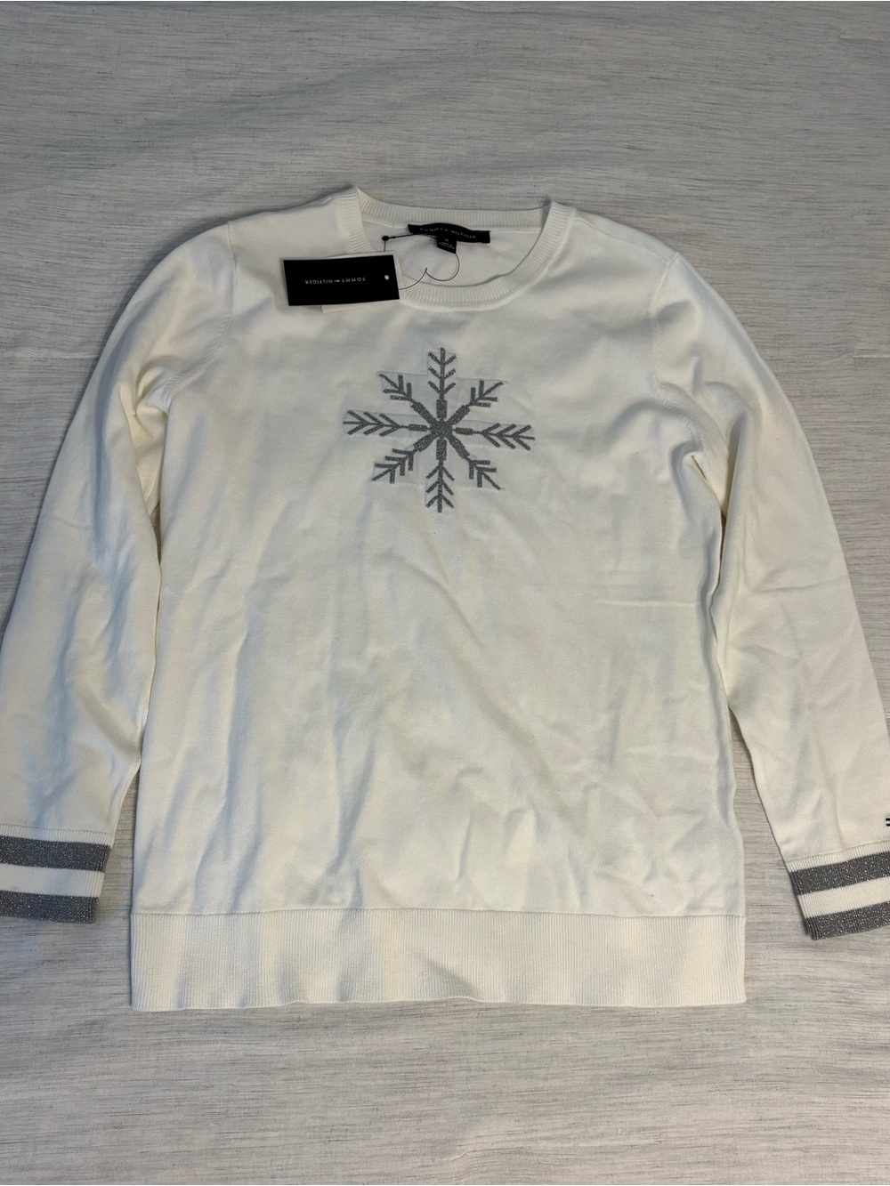 Tommy Hilfiger Women's Snowflake Graphic Turtleneck Sweater NWT Size Medium
